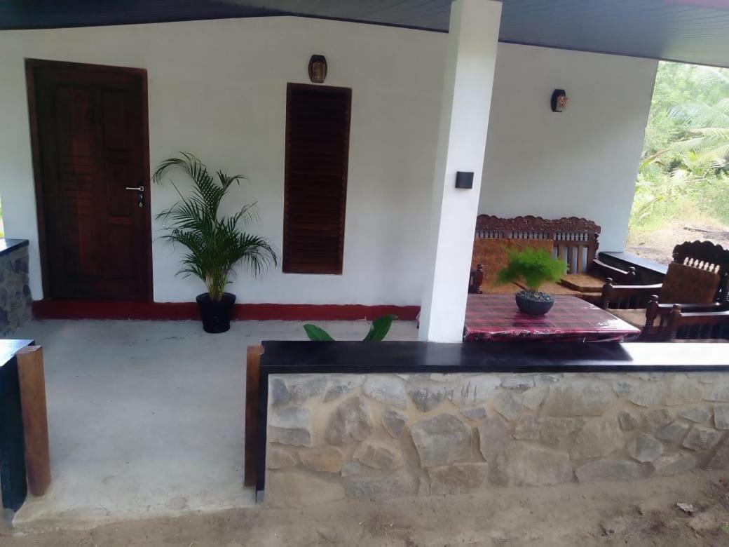 Soma Cabana, Homestay & Restaurant Tangalle Eksteriør bilde